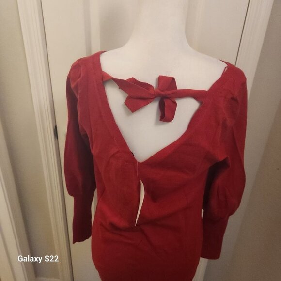 White House Black Market Red Sweater. NWT. Size LP and Medium - Picture 5 of 10